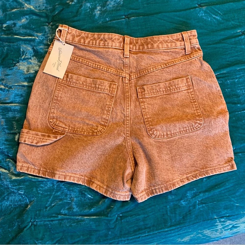NWT! Universal Threads Rust Shorts 🖤 - Picture 3 of 4